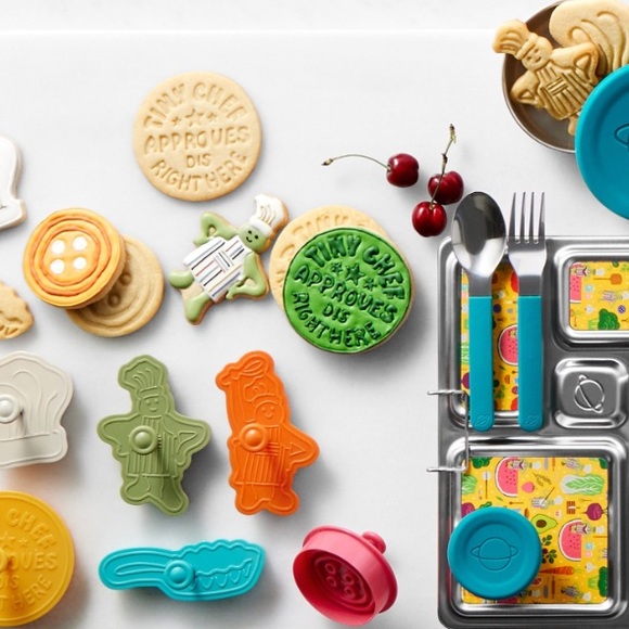 Williams Sonoma Tiny Chef Impression Cookie Cutter Kit - NEW IN BOX - Picture 2 of 5